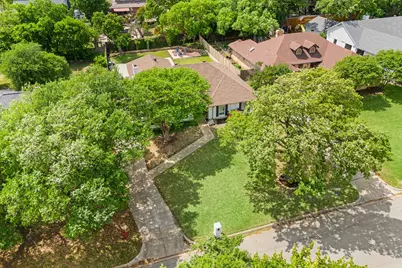 7509 Kingswood Court, North Richland Hills, TX 76182 - Photo 2