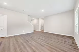 180 Teton St, Greenville, TX 75402 - Photo 10