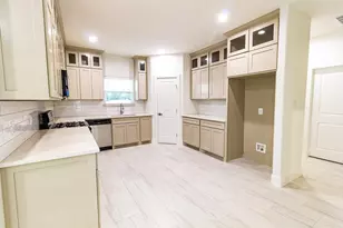 536 Highview Ct, Godley, TX 76044 - Photo 6