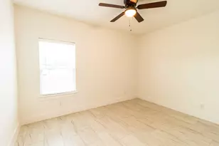 536 Highview Ct, Godley, TX 76044 - Photo 10