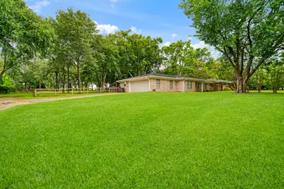 5880 Pine Mill Road, Reno, TX 75462 - Photo 18