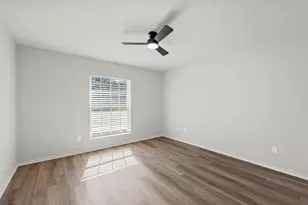 108 Spring Creek St, Lacy Lakeview, TX 76705 - Photo 22
