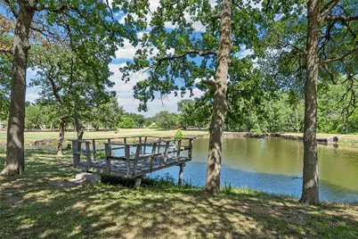 108 Spring Creek Street, Lacy Lakeview, TX 76705 - Photo 2