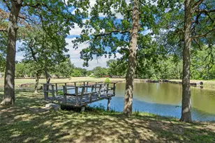 108 Spring Creek St, Lacy Lakeview, TX 76705 - Photo 2