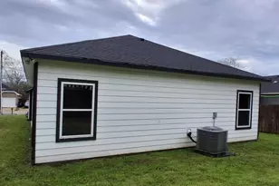1904 Wesley St, Greenville, TX 75401 - Photo 2
