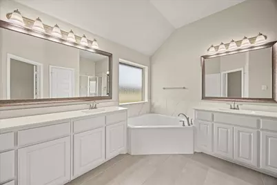 1089 Mickelson Drive, Granbury, TX 76048 - Photo 26