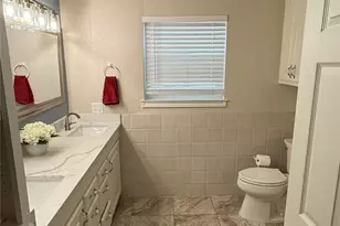 407 S Lakewood Cir, Lake Bridgeport, TX 76426 - Photo 20