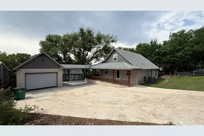407 S Lakewood Circle, Lake Bridgeport, TX 76426 - Photo 2