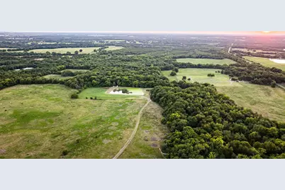 914 Main St/Wall/Cr3220, Windom, TX 75492 - Photo 18