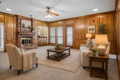 1929 Lavaca Trail, Carrollton, TX 75010 - Photo 4