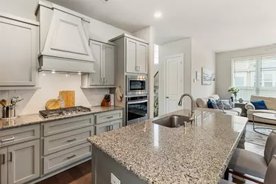 3614 Adriana Avenue, Irving, TX 75038 - Photo 10