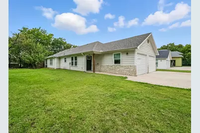 910-914 N Throckmorton #910, Sherman, TX 75090 - Photo 1