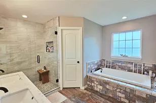 221 S Ave C, Point, TX 75472 - Photo 10