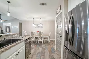 221 S Ave C, Point, TX 75472 - Photo 6