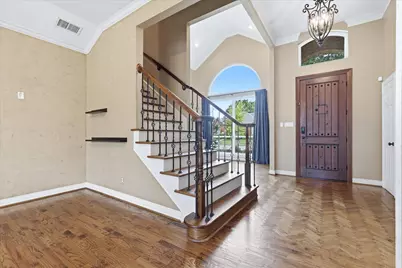 2526 Fallview Lane, Carrollton, TX 75007 - Photo 4