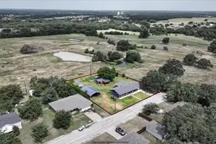 907 Denver St, Alvord, TX 76225 - Photo 24