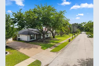 5208 Pensacola Drive, Garland, TX 75043 - Photo 2
