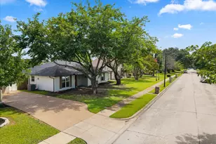 5208 Pensacola Dr, Garland, TX 75043 - Photo 2
