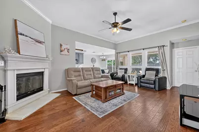 127 N Point Drive, Krum, TX 76249 - Photo 6