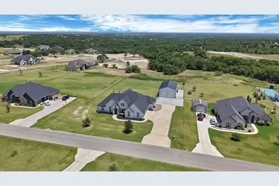 244 Harvard Lane, Springtown, TX 76082 - Photo 36