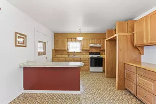 630 W Thompson St, Jacksboro, TX 76458 - Photo 14