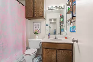 2006 W Sanford St, Arlington, TX 76012 - Photo 8