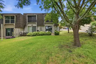 4318 Overlook Ct, Granbury, TX 76049 - Photo 4