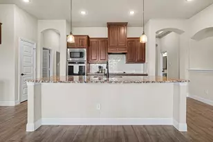 12601 Panther Creek Dr, Godley, TX 76044 - Photo 8