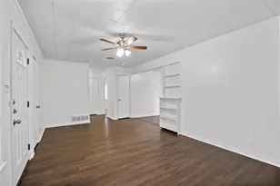711 N Carroll Blvd, Denton, TX 76201 - Photo 6