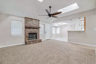 937 Springhill Dr, Burleson, TX 76028 - Photo 4