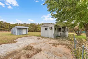 328 Creekview Meadows Dr, Springtown, TX 76082 - Photo 14