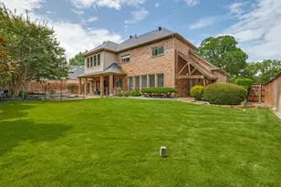 8 Hidden Lake Ct, Mansfield, TX 76063 - Photo 4