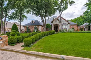 8 Hidden Lake Ct, Mansfield, TX 76063 - Photo 2