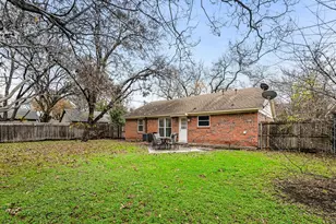 3245 Myra Ln, Farmers Branch, TX 75234 - Photo 24