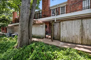 1379 Roaring Springs Rd, Fort Worth, TX 76114 - Photo 30
