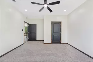 6027 Verde Way, Dallas, TX 75211 - Photo 18