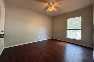 730 Londonderry Ln, Denton, TX 76205 - Photo 10