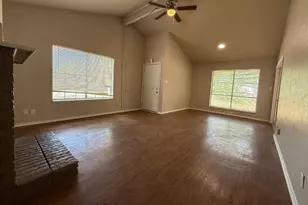 730 Londonderry Ln, Denton, TX 76205 - Photo 2