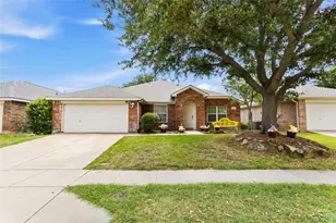 1320 Cattle Crossing Dr, Fort Worth, TX 76131 - Photo 1