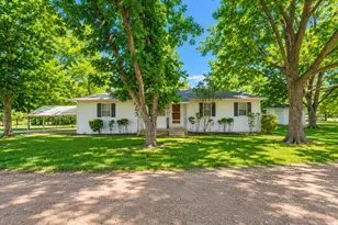 310 SW 7th St, Kerens, TX 75144 - Photo 1