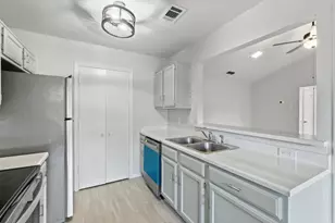 2308 Carol Good Ln, Carrollton, TX 75006 - Photo 10