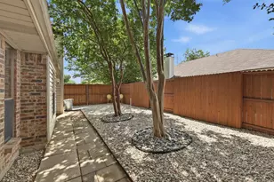 2308 Carol Good Ln, Carrollton, TX 75006 - Photo 26
