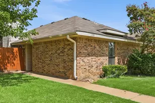 2308 Carol Good Ln, Carrollton, TX 75006 - Photo 2