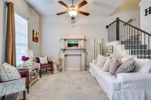 1132 Moonstone St, Carrollton, TX 75007 - Photo 4