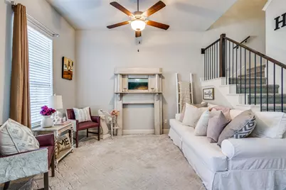 1132 Moonstone Street, Carrollton, TX 75007 - Photo 4