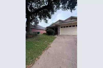 303 Scenic Brook Street, Brenham, TX 77833 - Photo 2