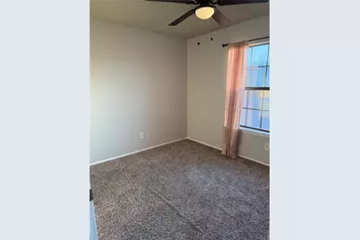 808 W Collins Street, Denton, TX 76201 - Photo 10