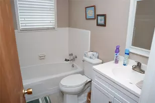 1016 E Franklin St, Hillsboro, TX 76645 - Photo 22