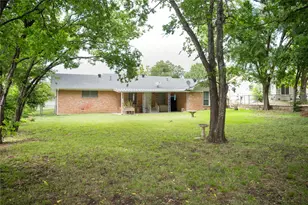 1016 E Franklin St, Hillsboro, TX 76645 - Photo 10