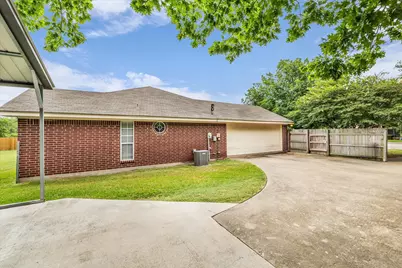 907 Dogwood Street, Robinson, TX 76706 - Photo 32